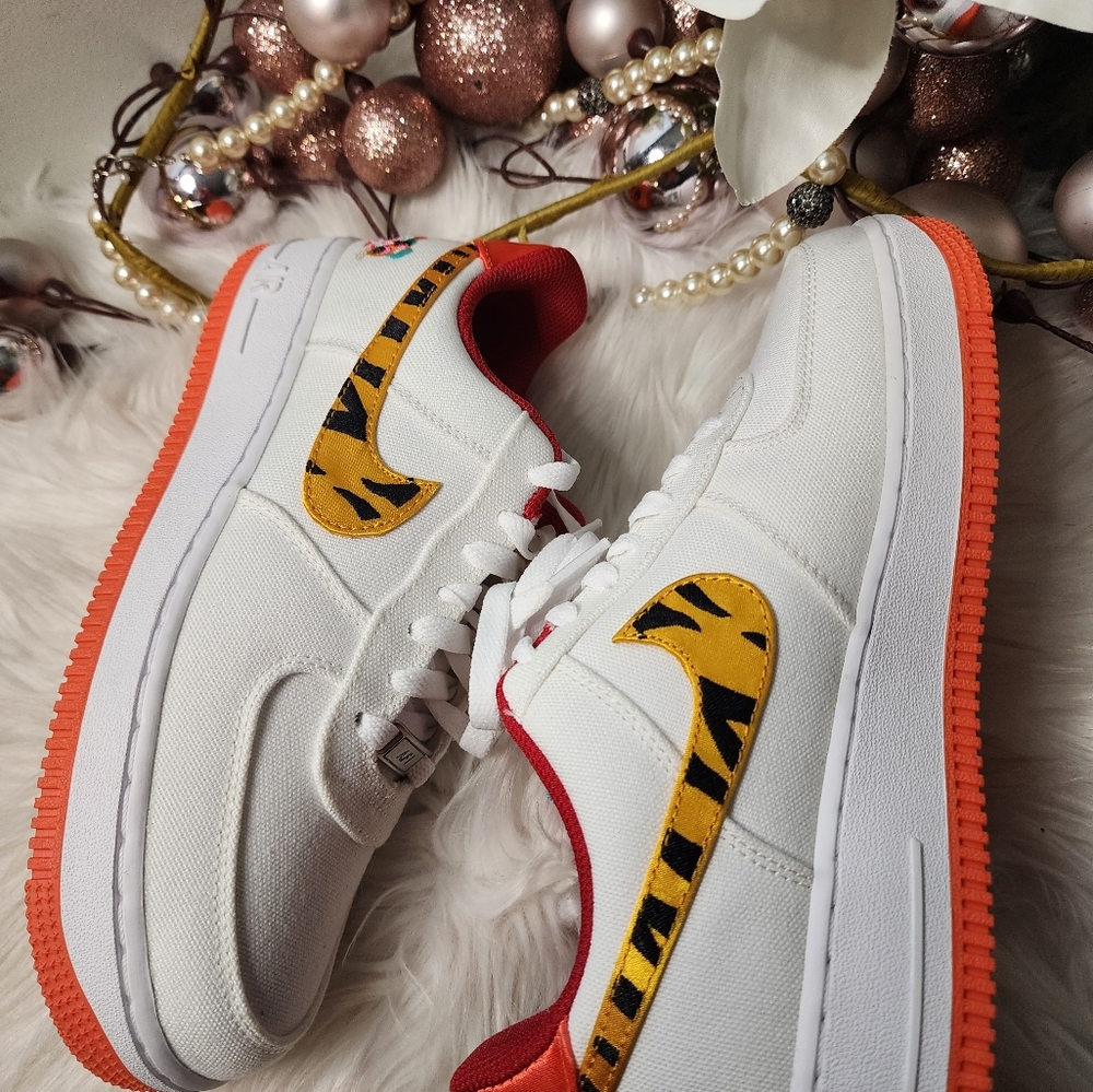 Nike Wmns Air Force 1 '07 LX Brand new - Picture 3 of 9